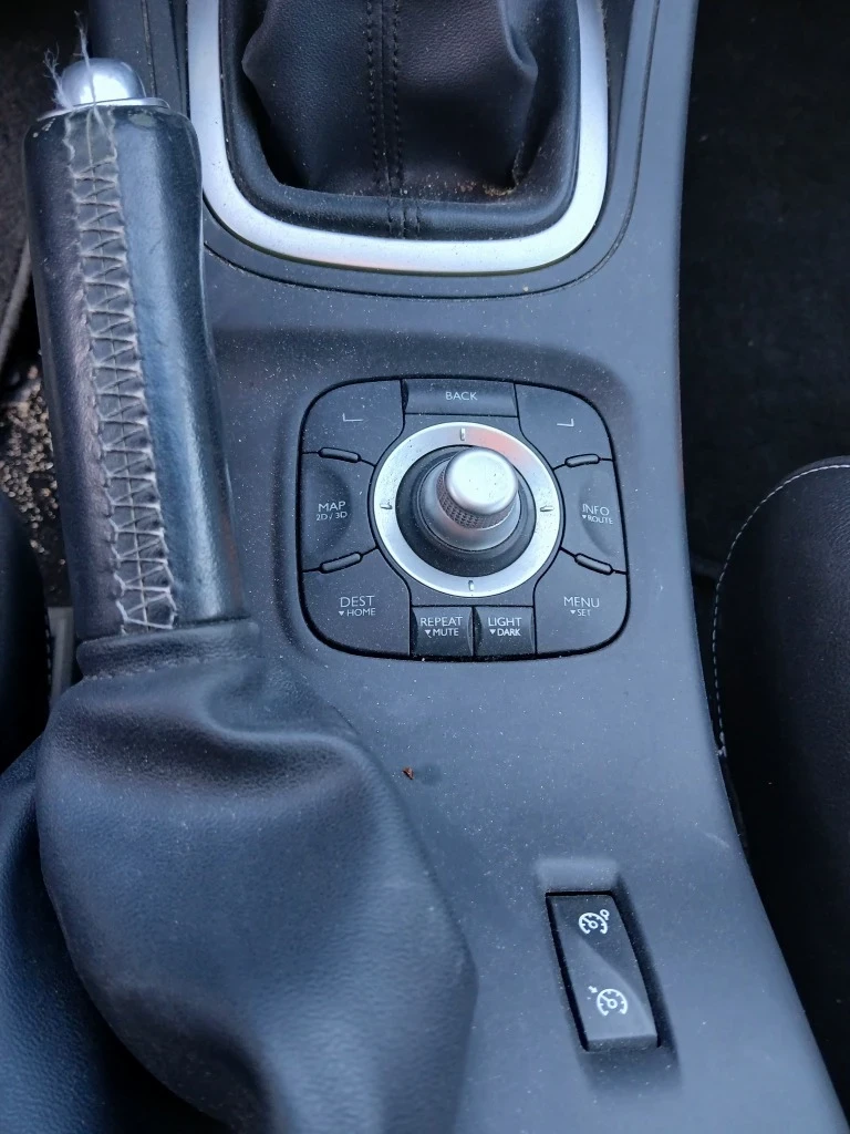 Renault Megane Купе, снимка 7 - Автомобили и джипове - 56559337