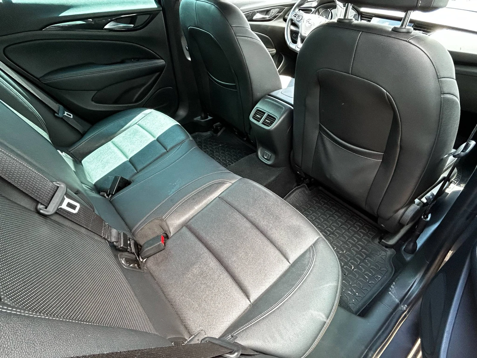 Opel Insignia 2.0CDTI GS LINE AT8 - изображение 10