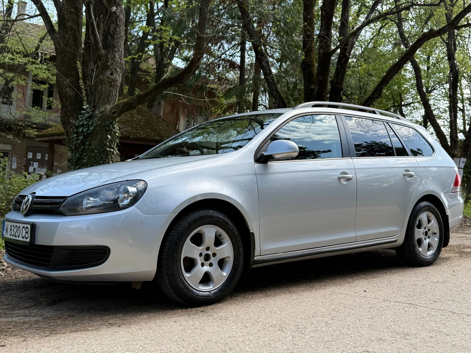 VW Golf 1.6 TDI 90 k.c 2011г. - изображение 4