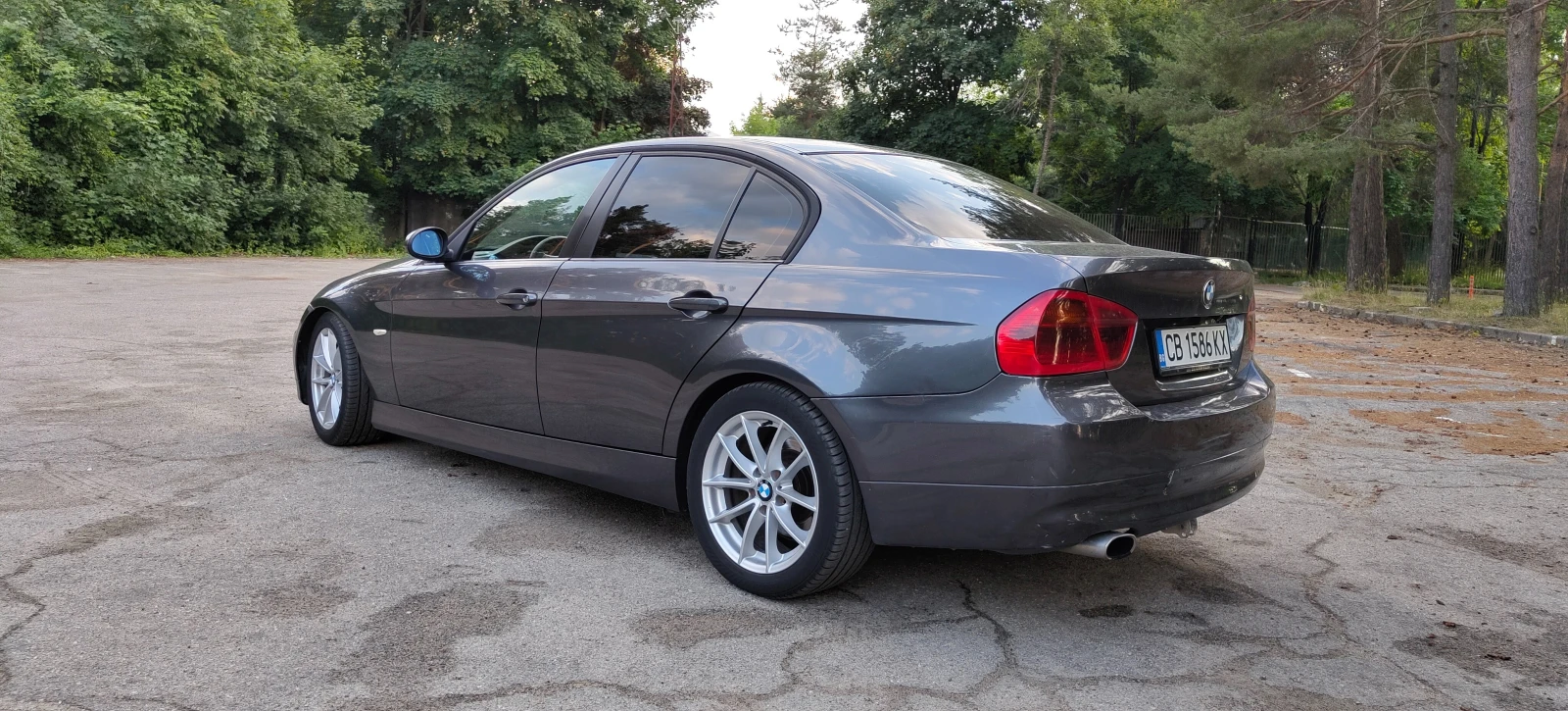 BMW 320 2.0 - изображение 3