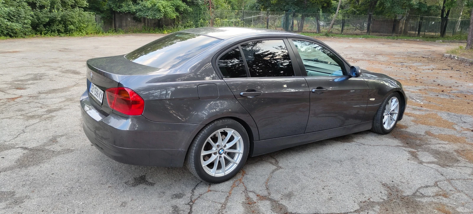 BMW 320 2.0 - изображение 5