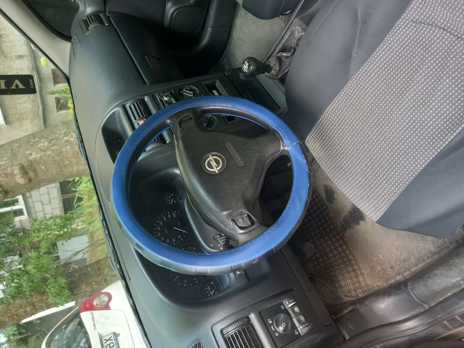 Opel Astra 1.6 - изображение 2