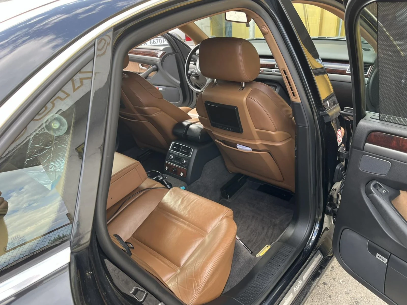 Audi A8 4.2 - изображение 4