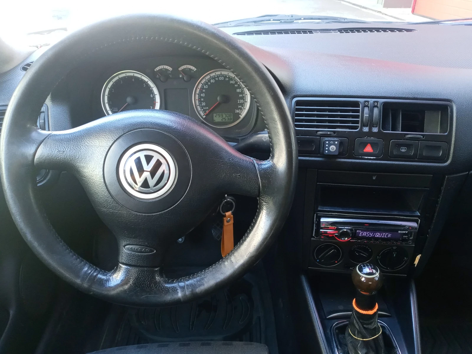 VW Bora 1.6 - изображение 6