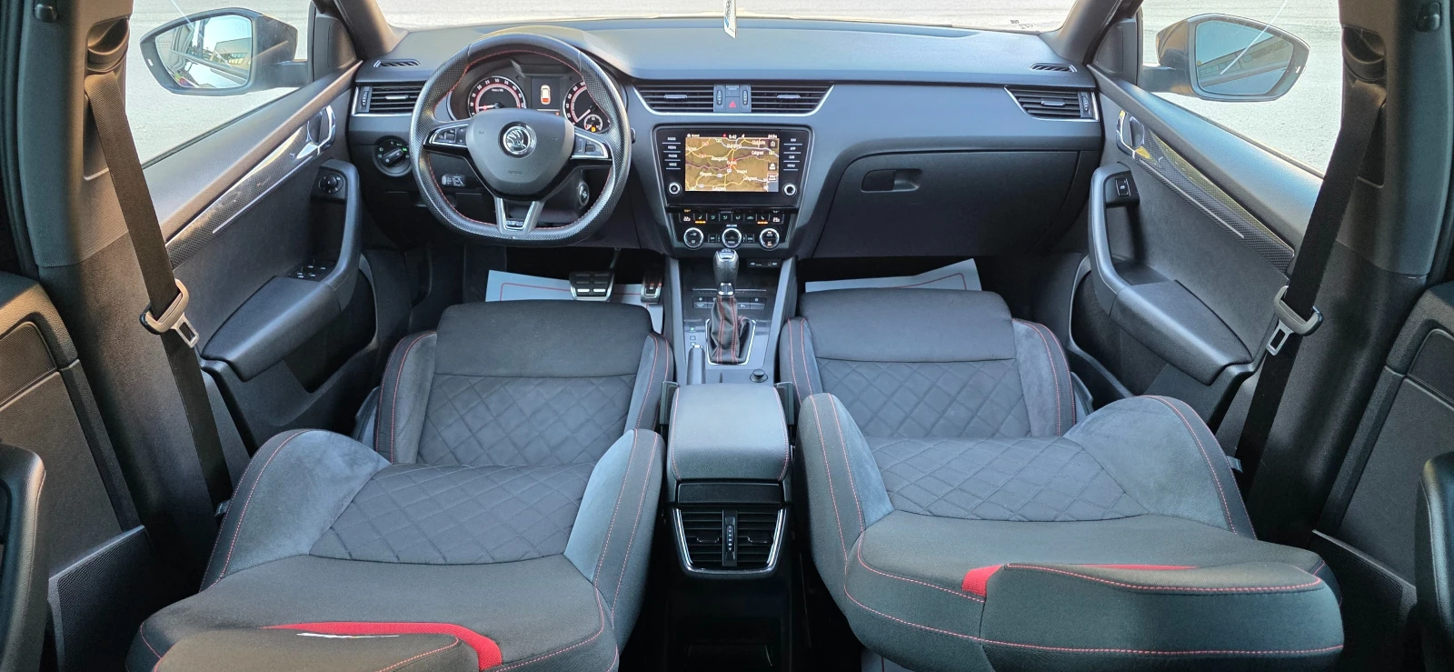 Skoda Octavia 2.0TDI * RS* AVTOMAT* 4×4* KEYLESS* ШВЕЙЦАРИЯ, снимка 11 - Автомобили и джипове - 56191784