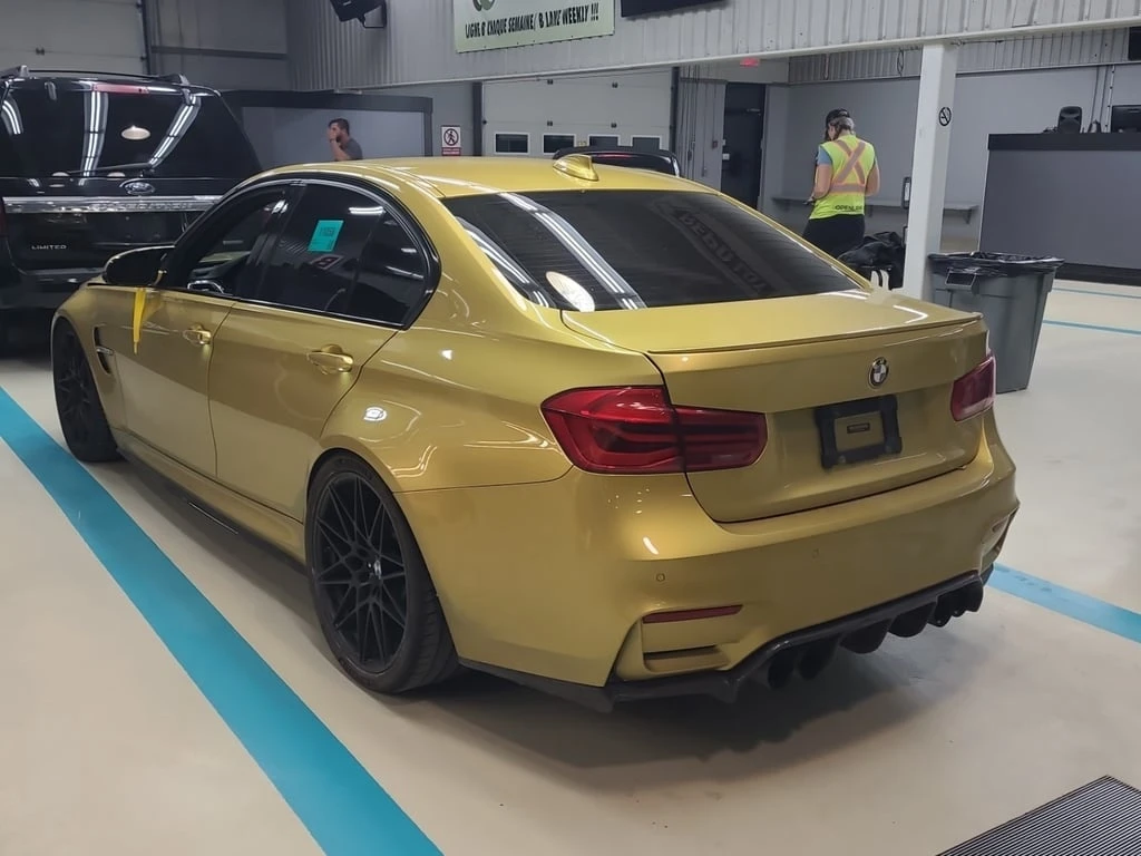 BMW M3 * CARFAX * БЕЗ ПЪРВОНАЧАЛНА ВНОСКА - изображение 4