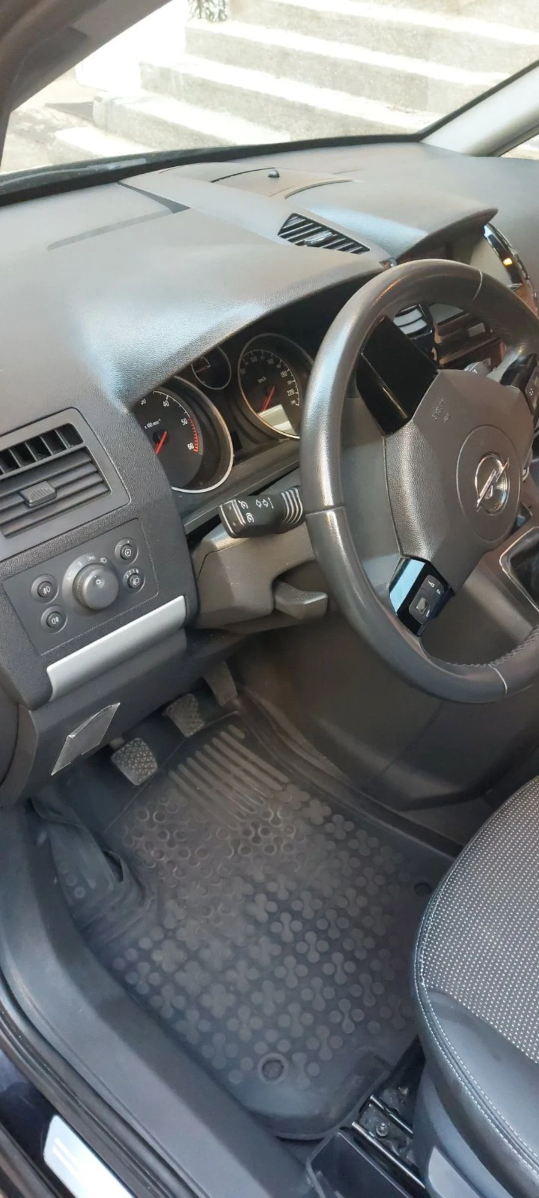 Opel Zafira 1.7 d.7 места - изображение 9