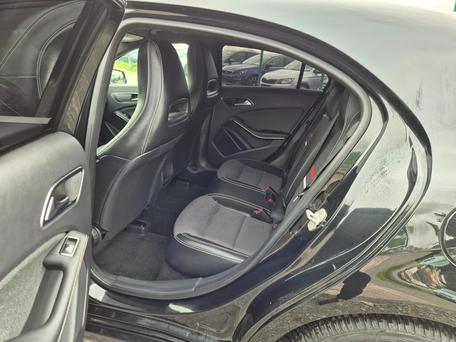 Mercedes-Benz A 180 1.6 I 122k.c , снимка 12 - Автомобили и джипове - 53085934