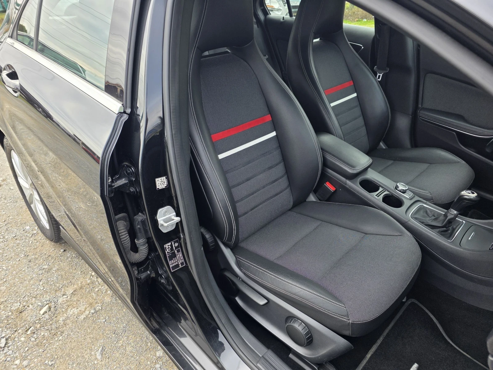 Mercedes-Benz A 180 1.6 I 122k.c  - изображение 10