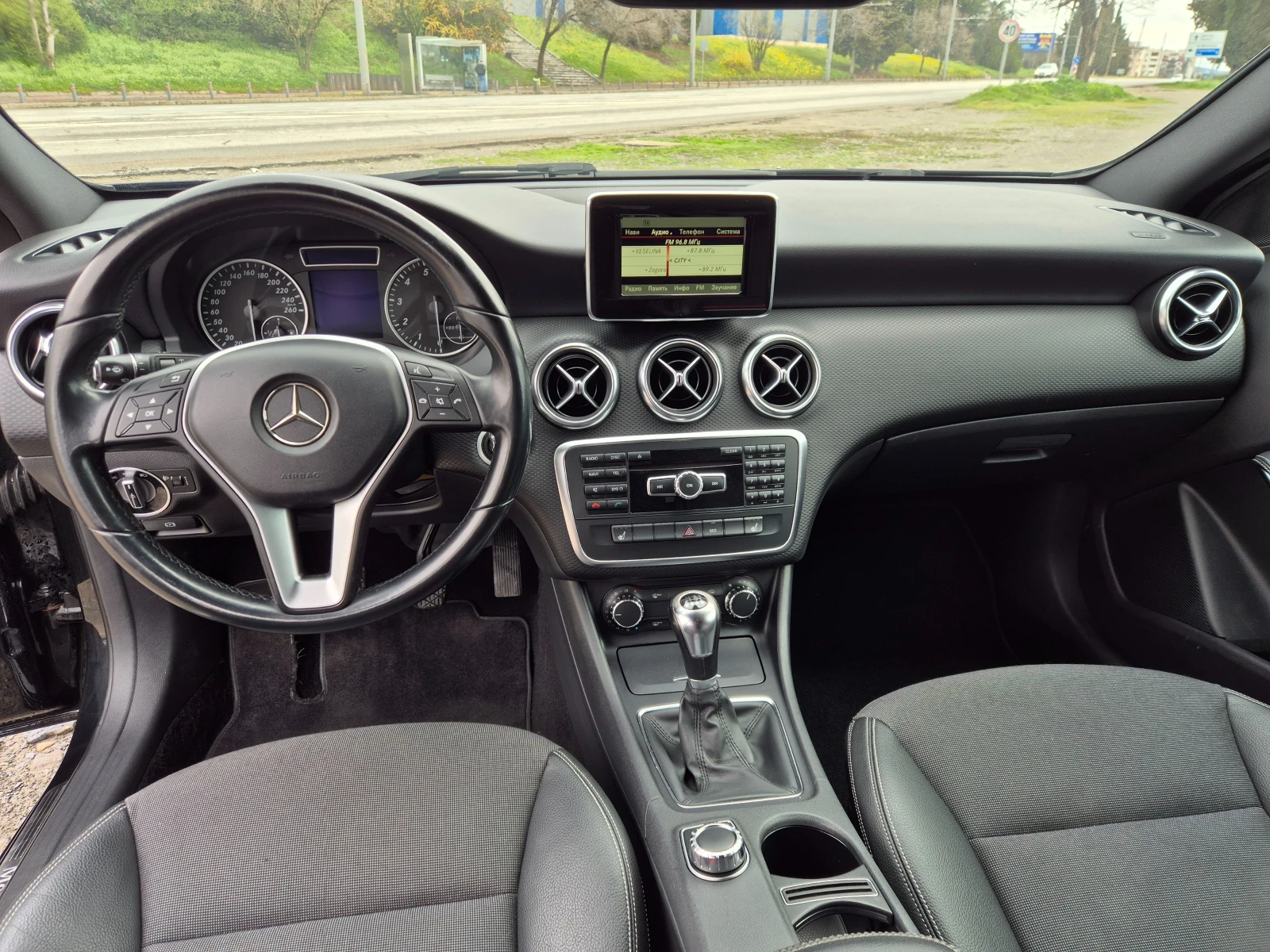 Mercedes-Benz A 180 1.6 I 122k.c , снимка 14 - Автомобили и джипове - 53085934