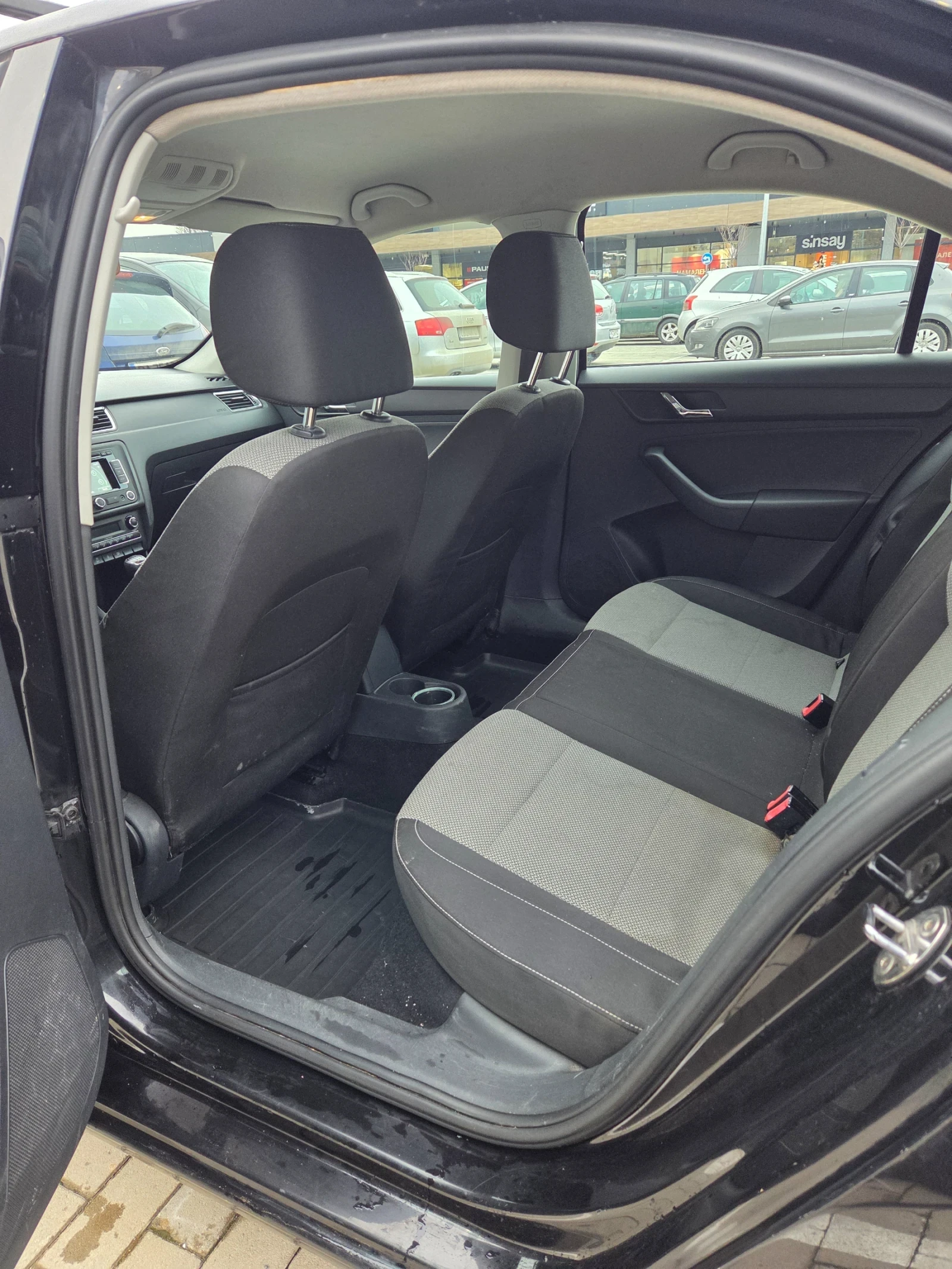 Skoda Rapid, снимка 12 - Автомобили и джипове - 53768046