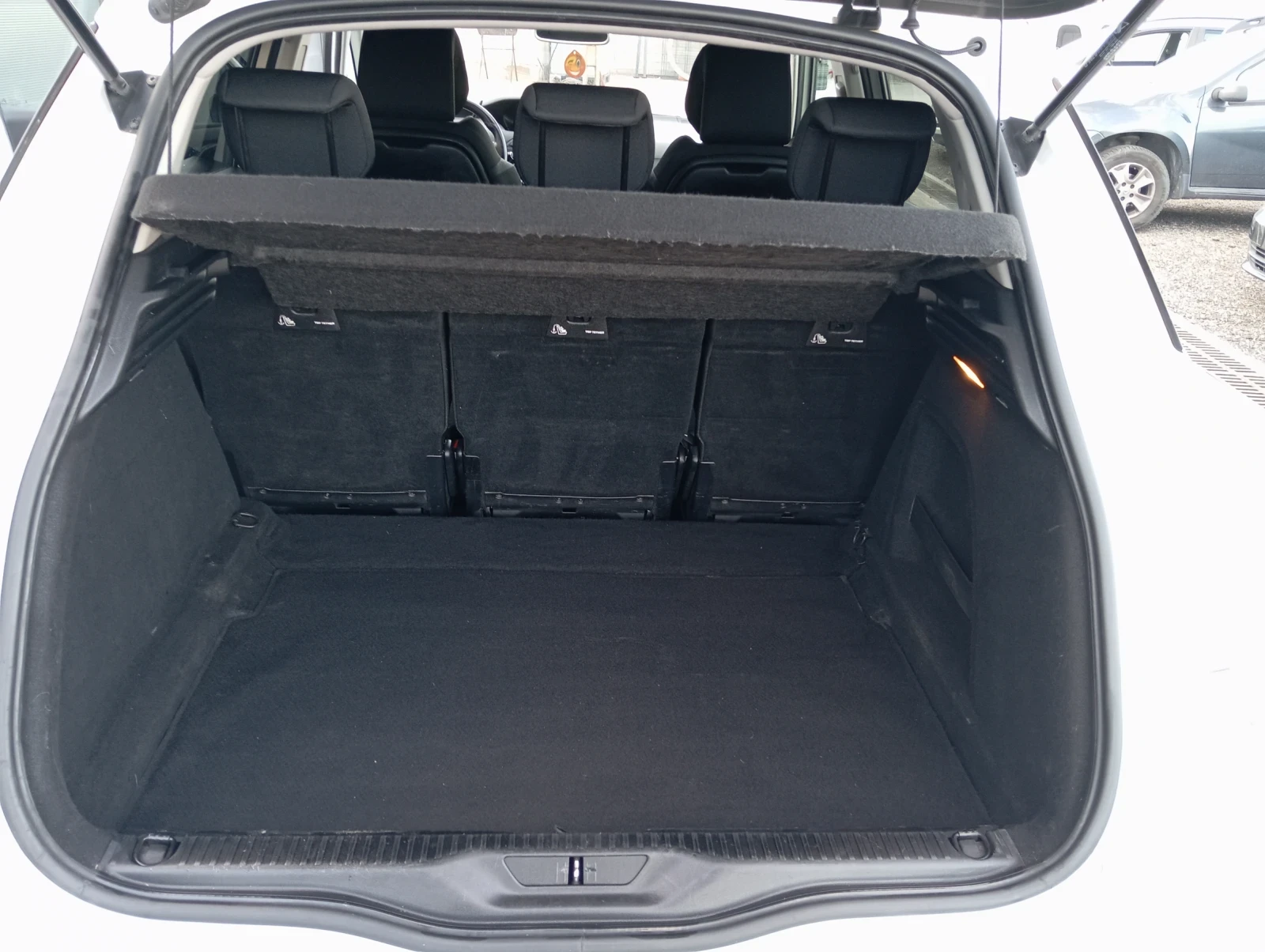 Citroen C4 Picasso 1.5d ЛИЗИНГ , снимка 13 - Автомобили и джипове - 53815690