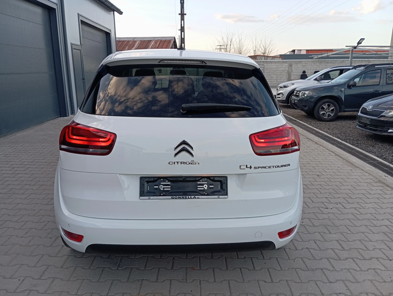 Citroen C4 Picasso 1.5d ЛИЗИНГ , снимка 5 - Автомобили и джипове - 53815690