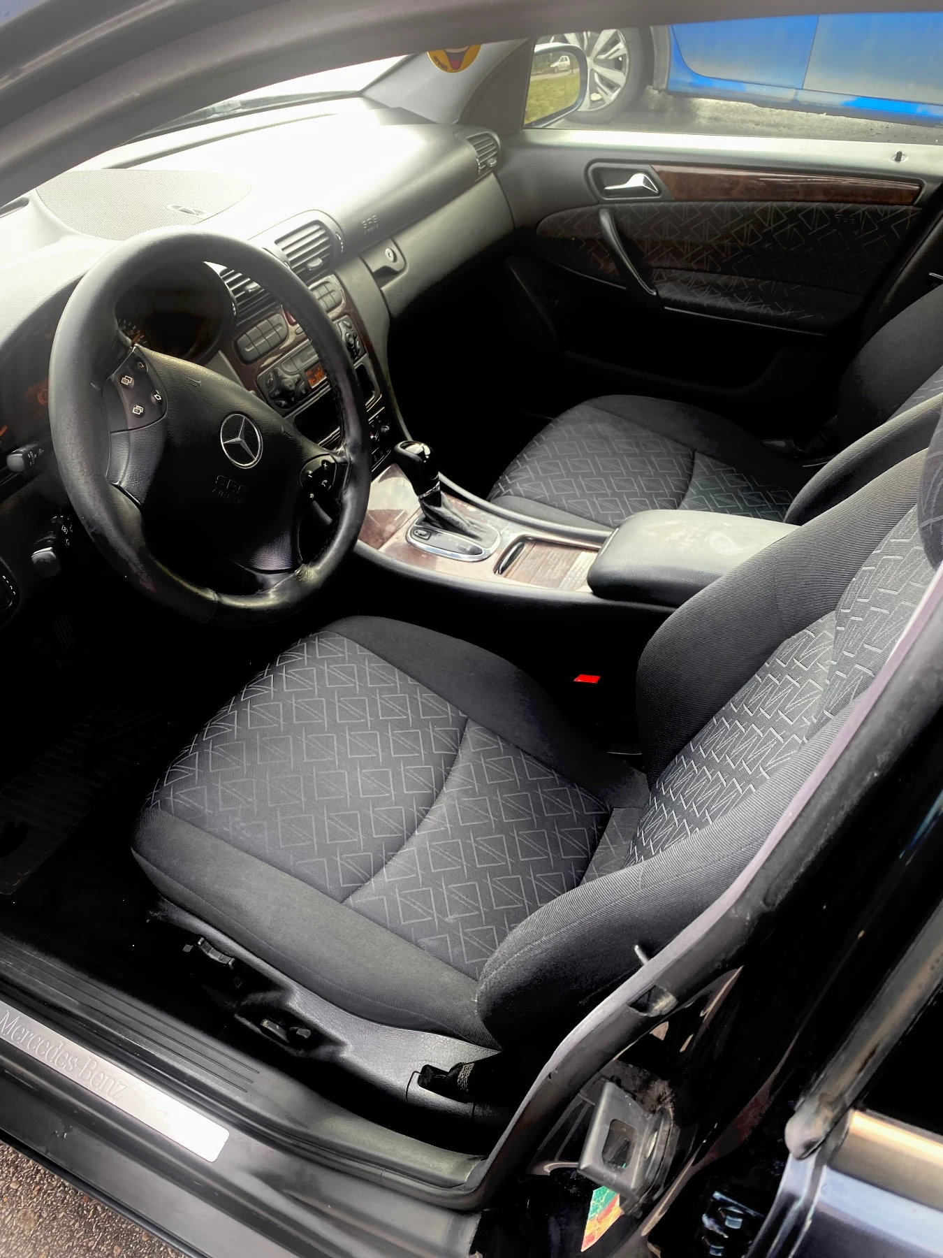 Mercedes-Benz C 200, снимка 8 - Автомобили и джипове - 54020044