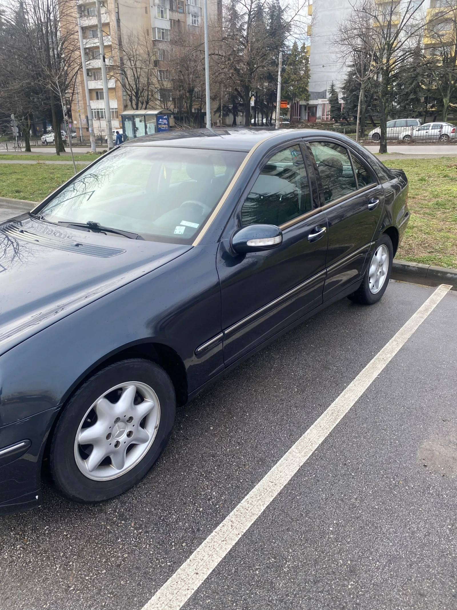Mercedes-Benz C 200, снимка 5 - Автомобили и джипове - 54020044