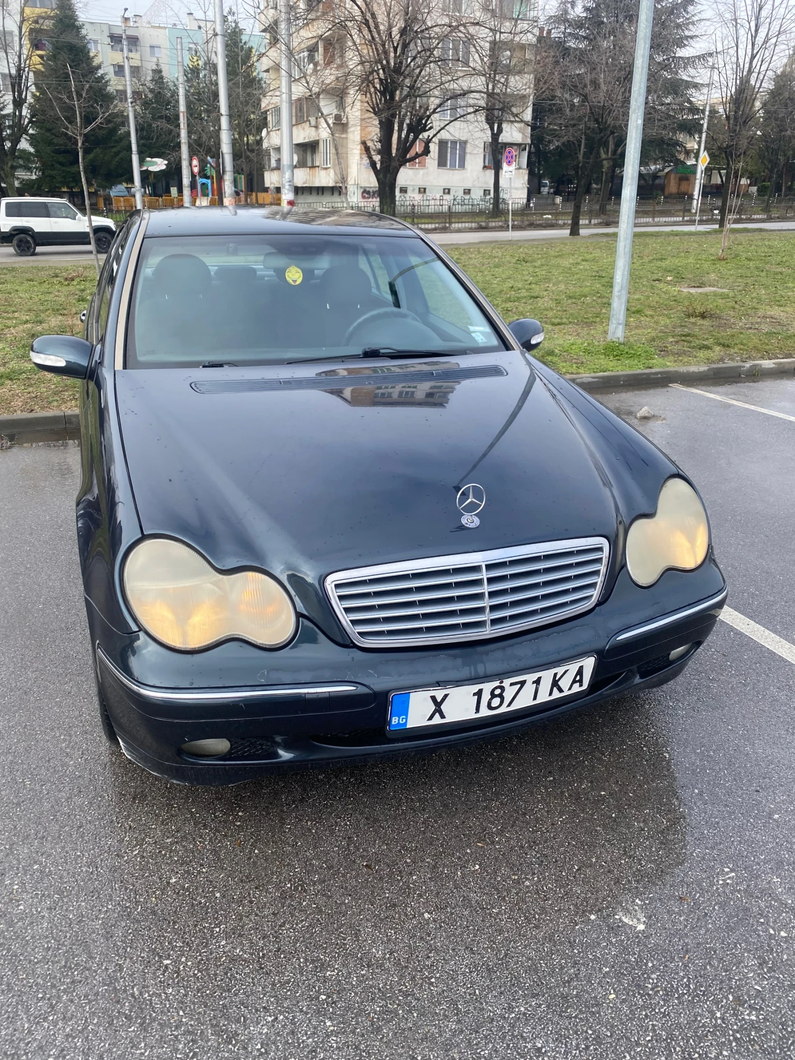 Mercedes-Benz C 200, снимка 3 - Автомобили и джипове - 54020044