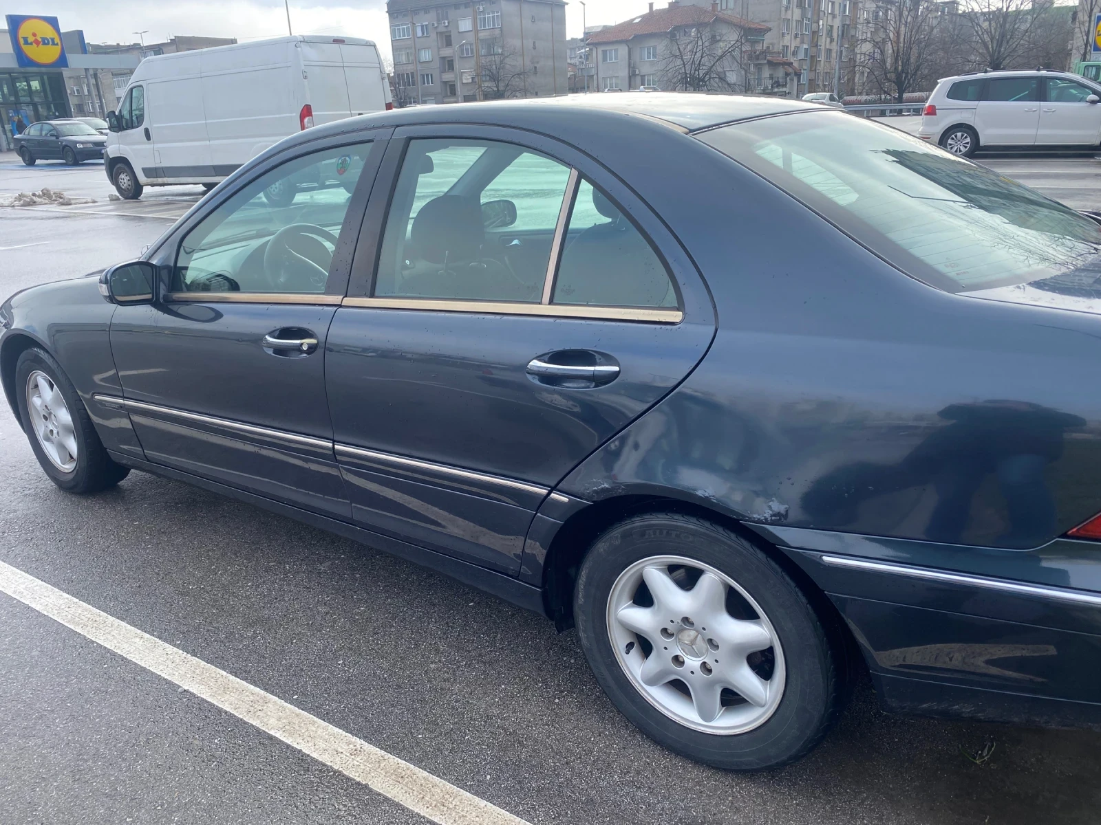 Mercedes-Benz C 200, снимка 6 - Автомобили и джипове - 54020044