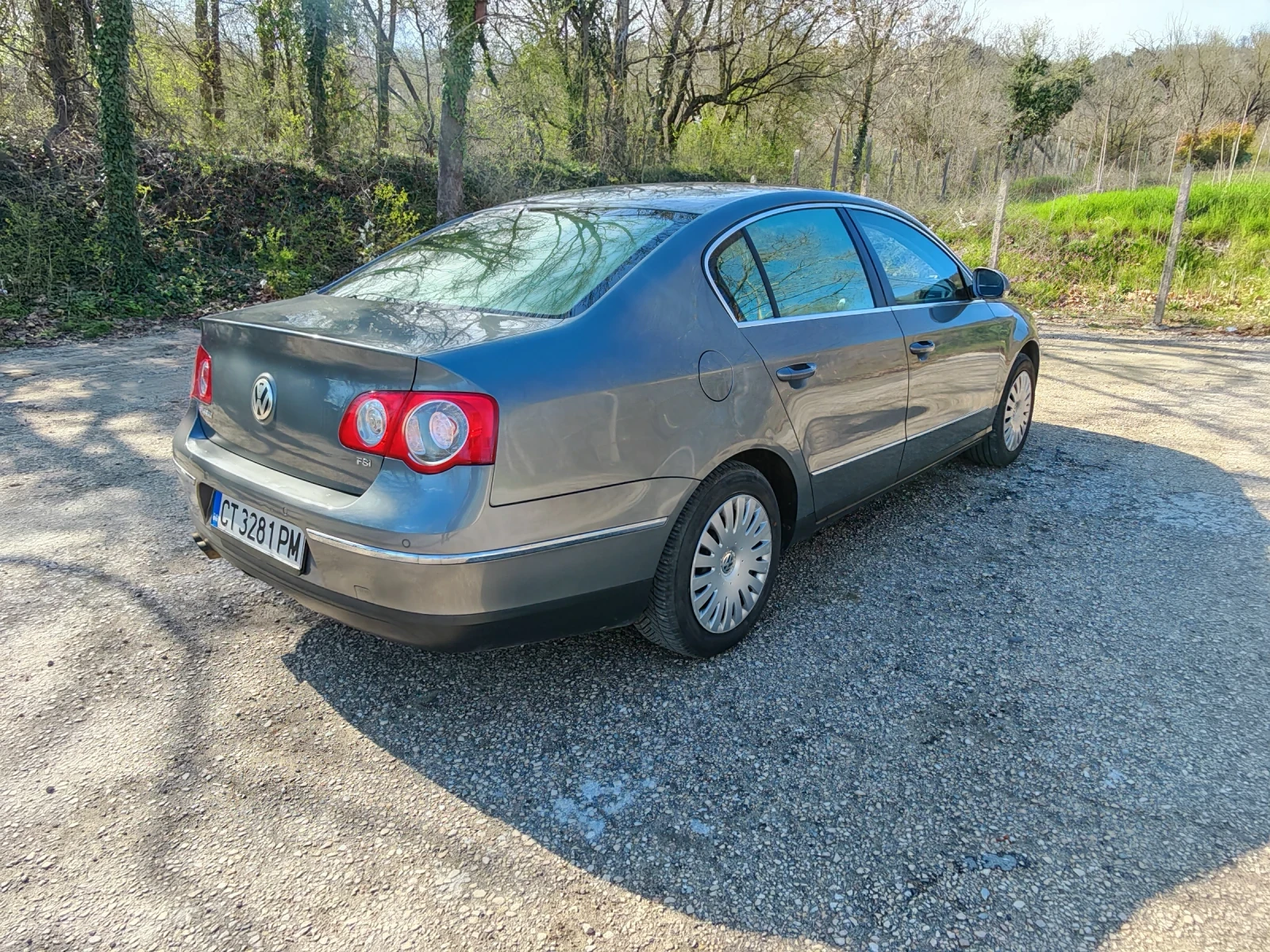 VW Passat 2.0 FSI DSG, снимка 6 - Автомобили и джипове - 54141005