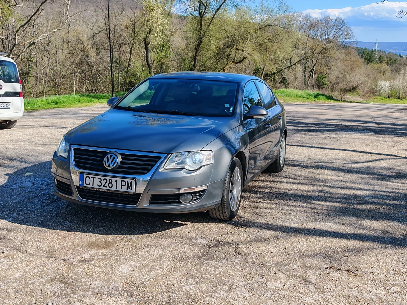 VW Passat 2.0 FSI DSG, снимка 4 - Автомобили и джипове - 54141005