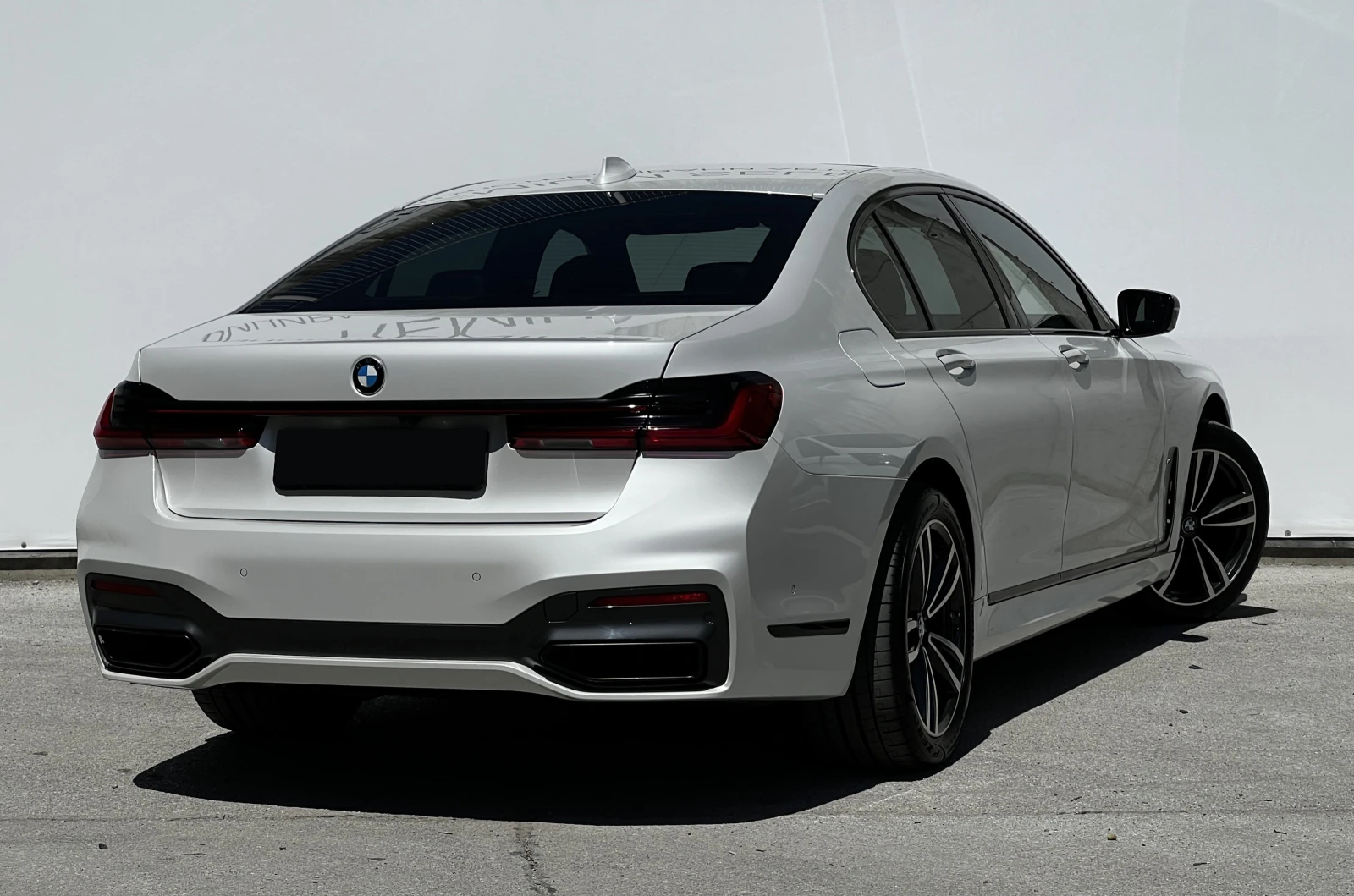 BMW 740 d xDrive, снимка 2 - Автомобили и джипове - 54440564
