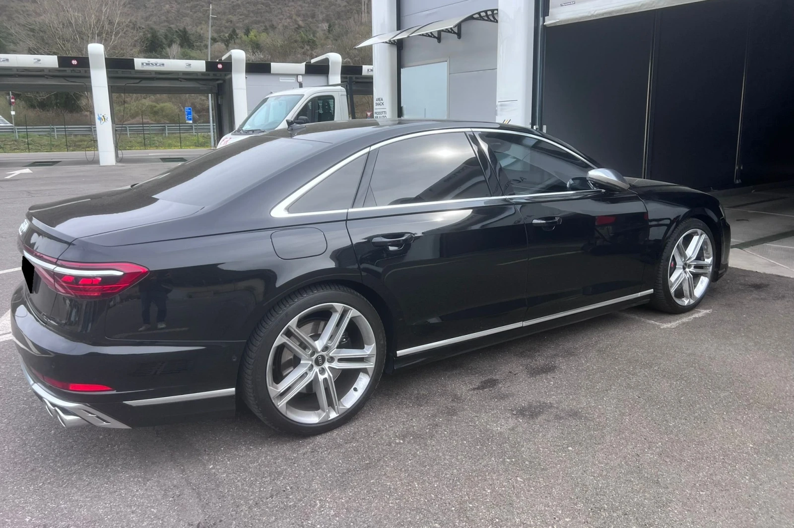 Audi S8 4.0TFSI Quattro, снимка 2 - Автомобили и джипове - 54498640