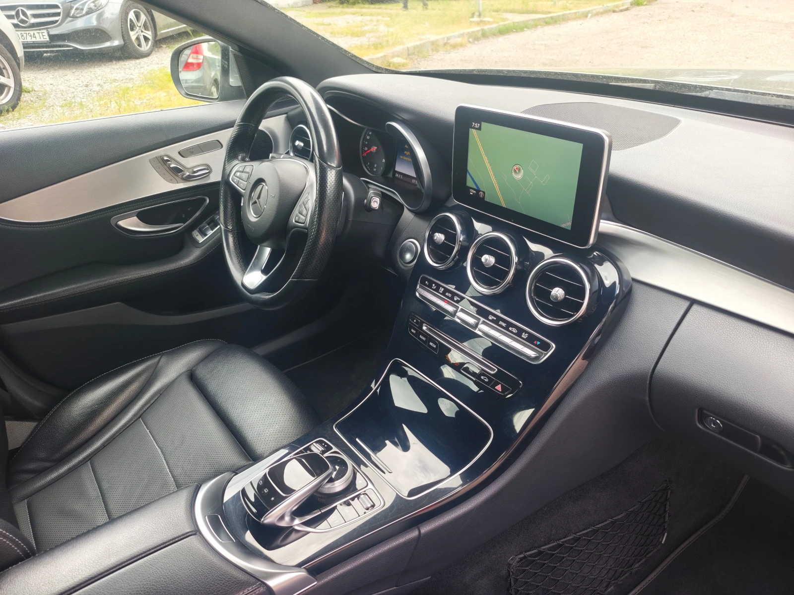 Mercedes-Benz C 300 AMG, снимка 6 - Автомобили и джипове - 54751111