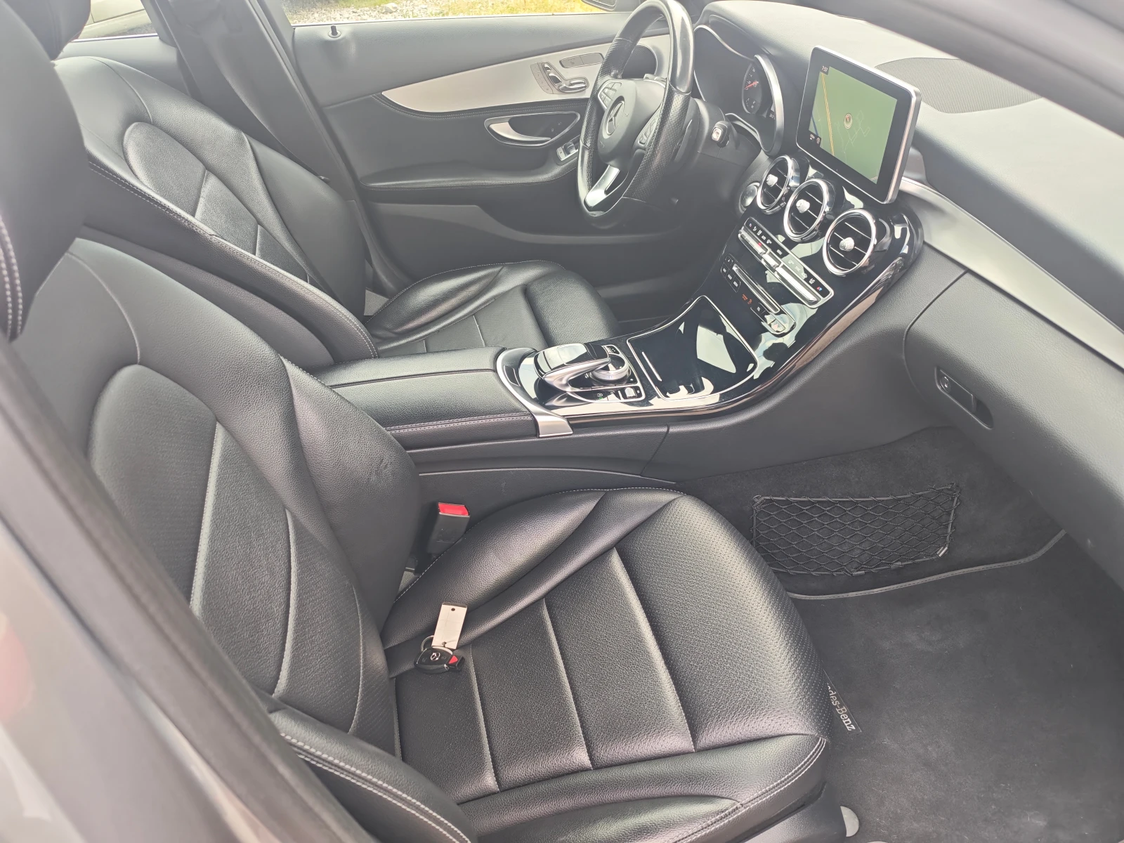 Mercedes-Benz C 300 AMG, снимка 5 - Автомобили и джипове - 54751111