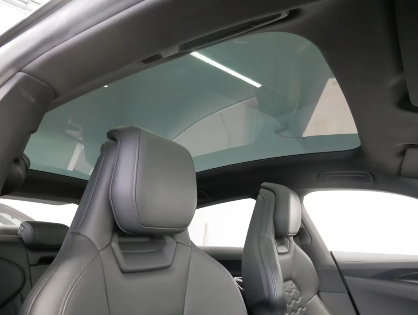 Audi E-Tron GT QUATTRO* MATRIX* B&O* HUD* 360* ����������* �����* | Mobile.bg � ����������� 9