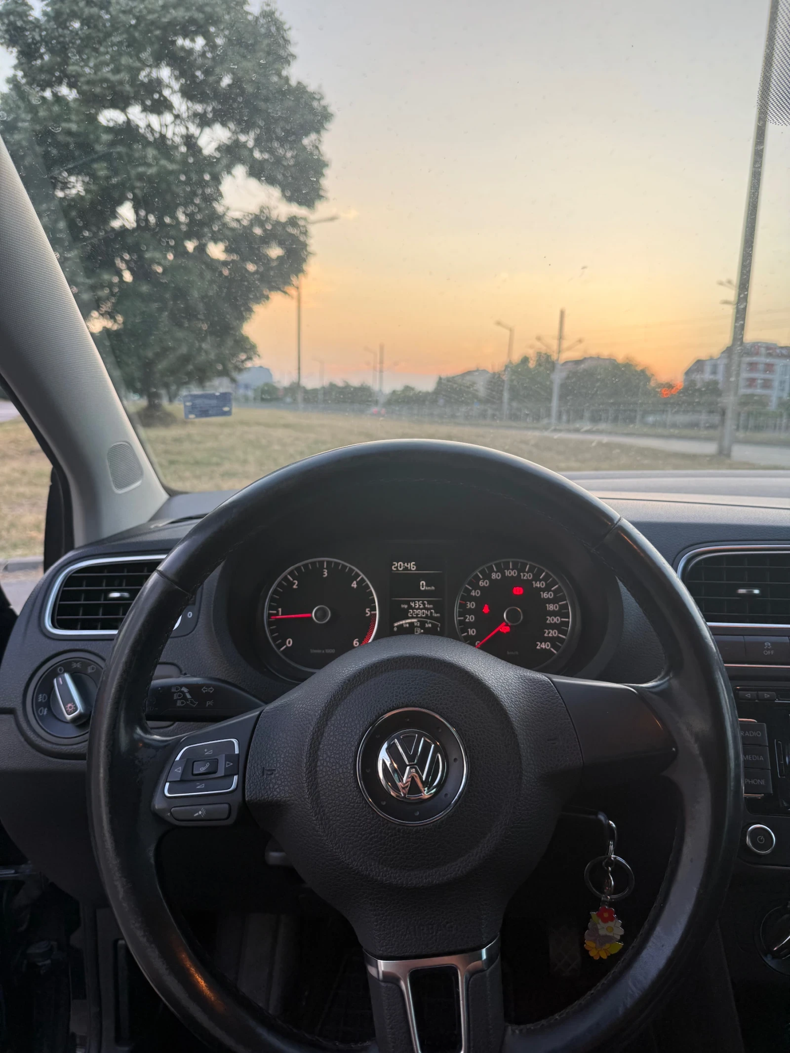 VW Polo, снимка 5 - Автомобили и джипове - 55382471
