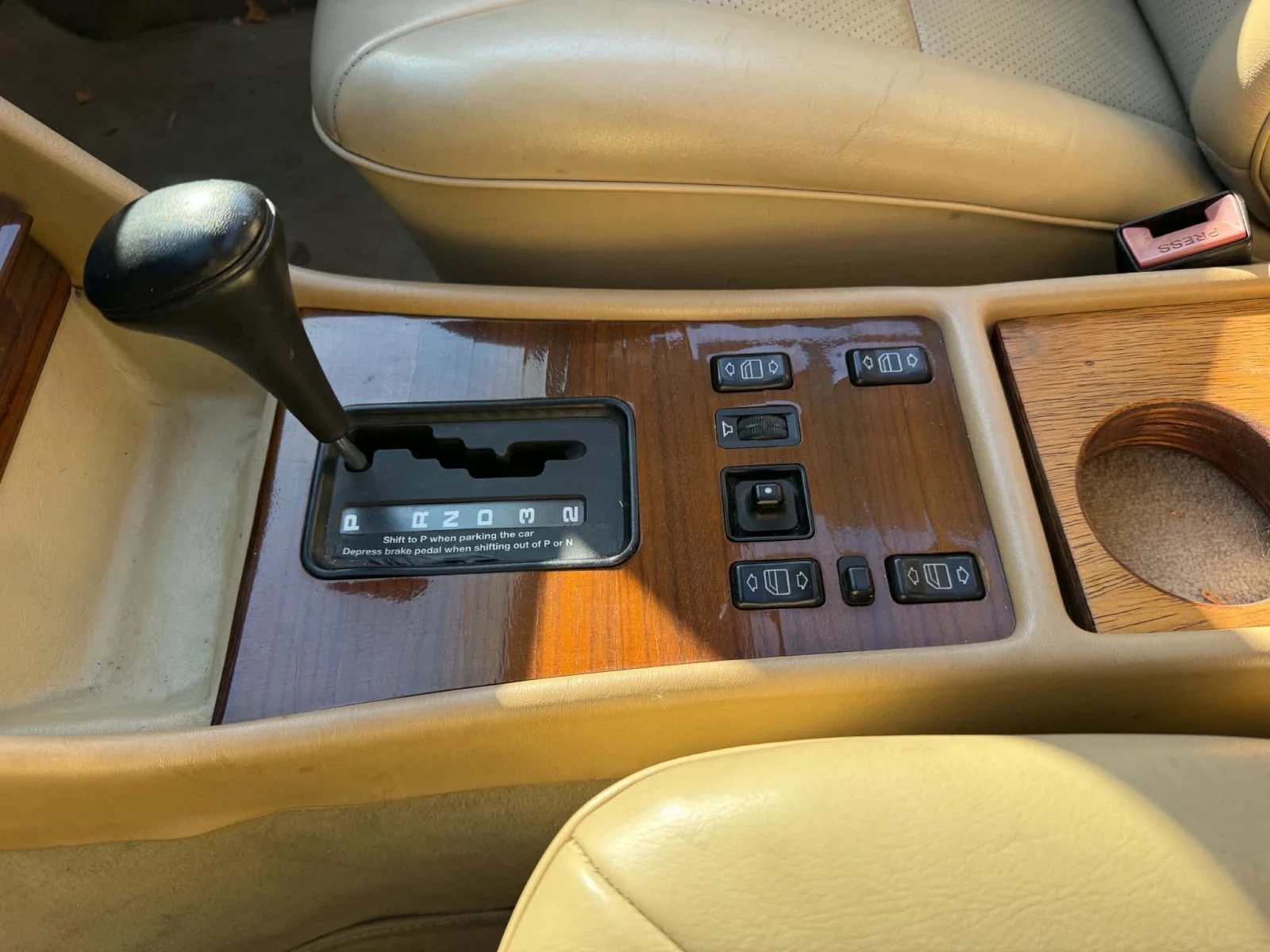 Mercedes-Benz 126, снимка 8 - Автомобили и джипове - 56161715