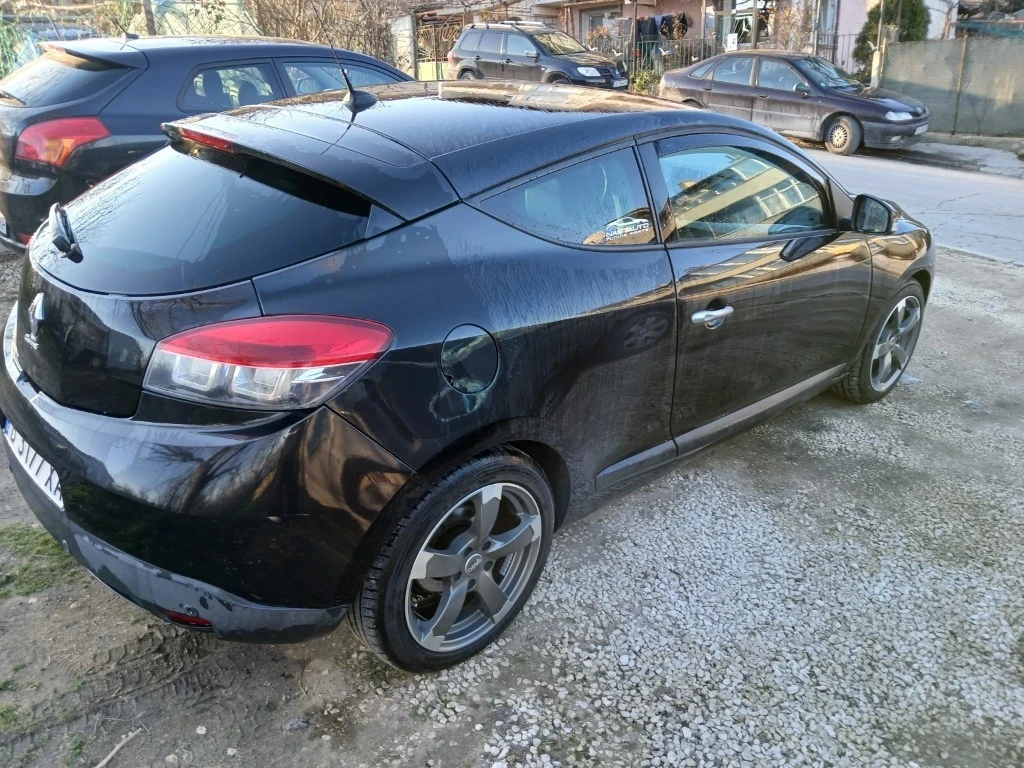 Renault Megane Купе, снимка 2 - Автомобили и джипове - 56559337