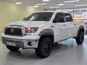 Toyota Tundra 5.7L V8 | 4X4 | КОЖЕН САЛОН | ПОДГРЕВ, снимка 1