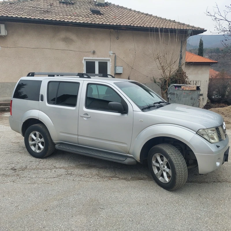 Nissan Pathfinder, снимка 2 - Автомобили и джипове - 49500342