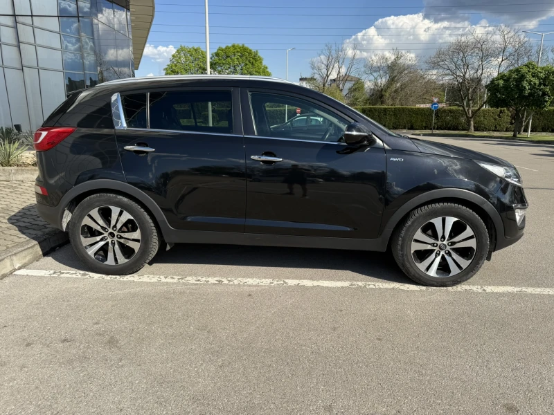 Kia Sportage 2.0 CRDI, снимка 5 - Автомобили и джипове - 52890898