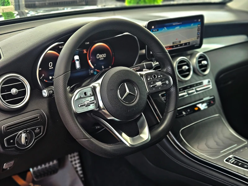 Mercedes-Benz GLC 300 AMG/4MAT/GERMANY/DIGITAL/CAMERA/AIRMATIC/ТЪЧ/LIZIN, снимка 12 - Автомобили и джипове - 51577890