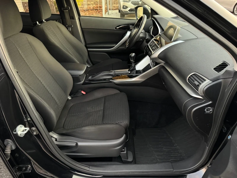 Mitsubishi Eclipse Cross 1.5T 2019г. 163к.с 2WD 86.000км , снимка 9 - Автомобили и джипове - 52716341