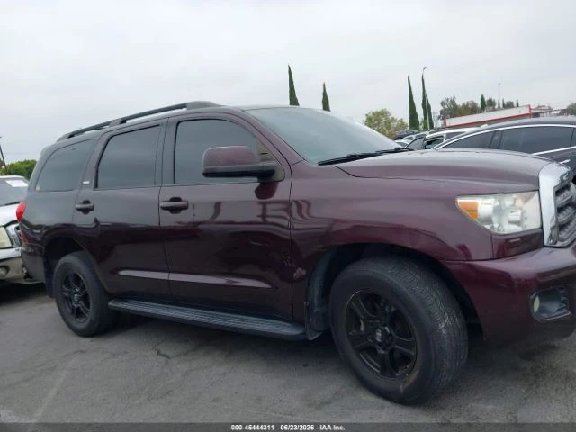 Toyota Sequoia SR5 5.7L V8* BUY NOW* , снимка 11 - Автомобили и джипове - 55436147