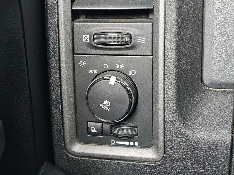 Dodge Ram 5.7/ПОДГРЕВ/НАВИГАЦИЯ, снимка 14 - Автомобили и джипове - 56656434