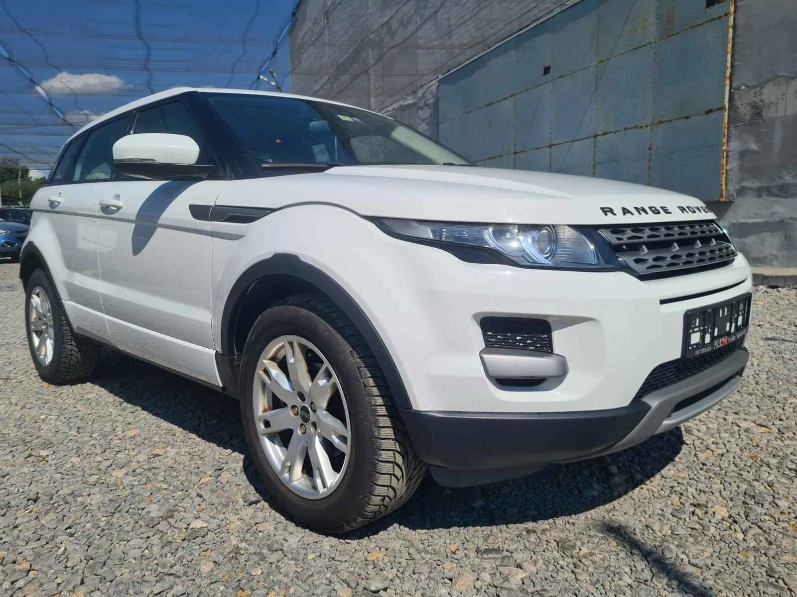 Land Rover Range Rover Evoque 2.2 D 4x4 - изображение 2