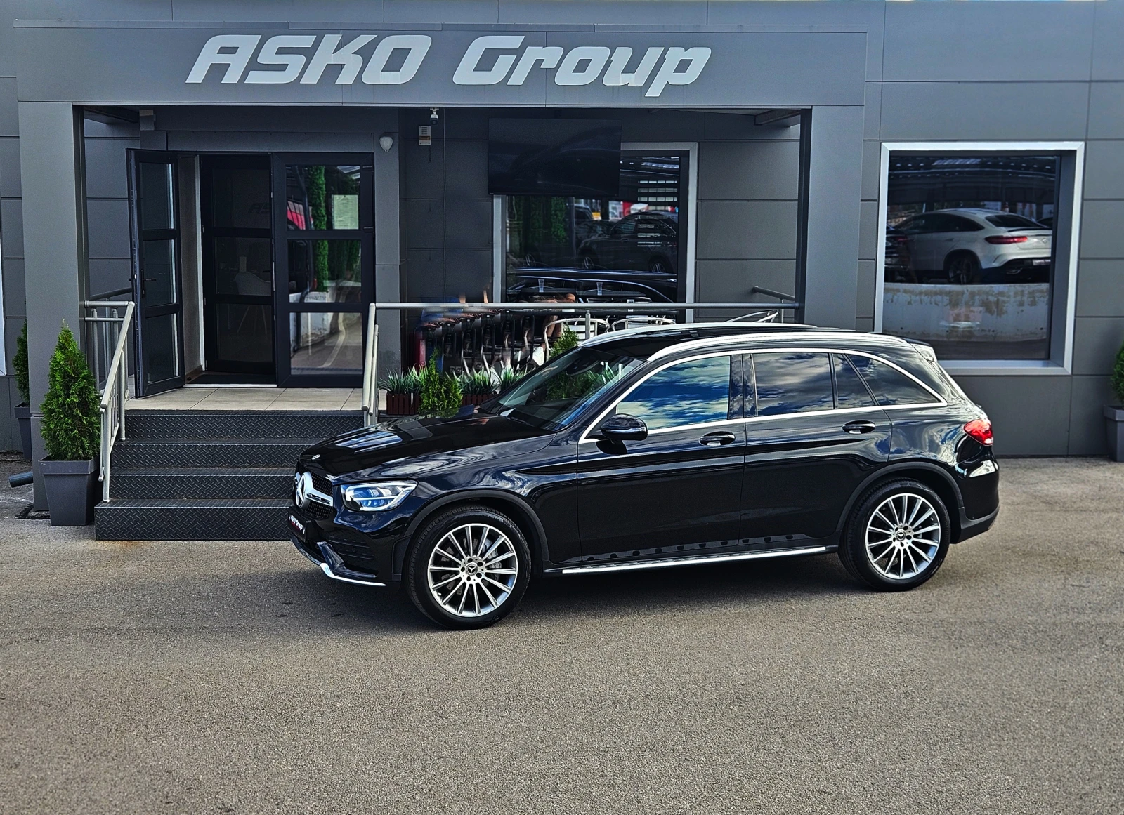 Mercedes-Benz GLC 300 AMG/4MAT/GERMANY/DIGITAL/CAMERA/AIRMATIC//LIZIN | Mobile.bg   17