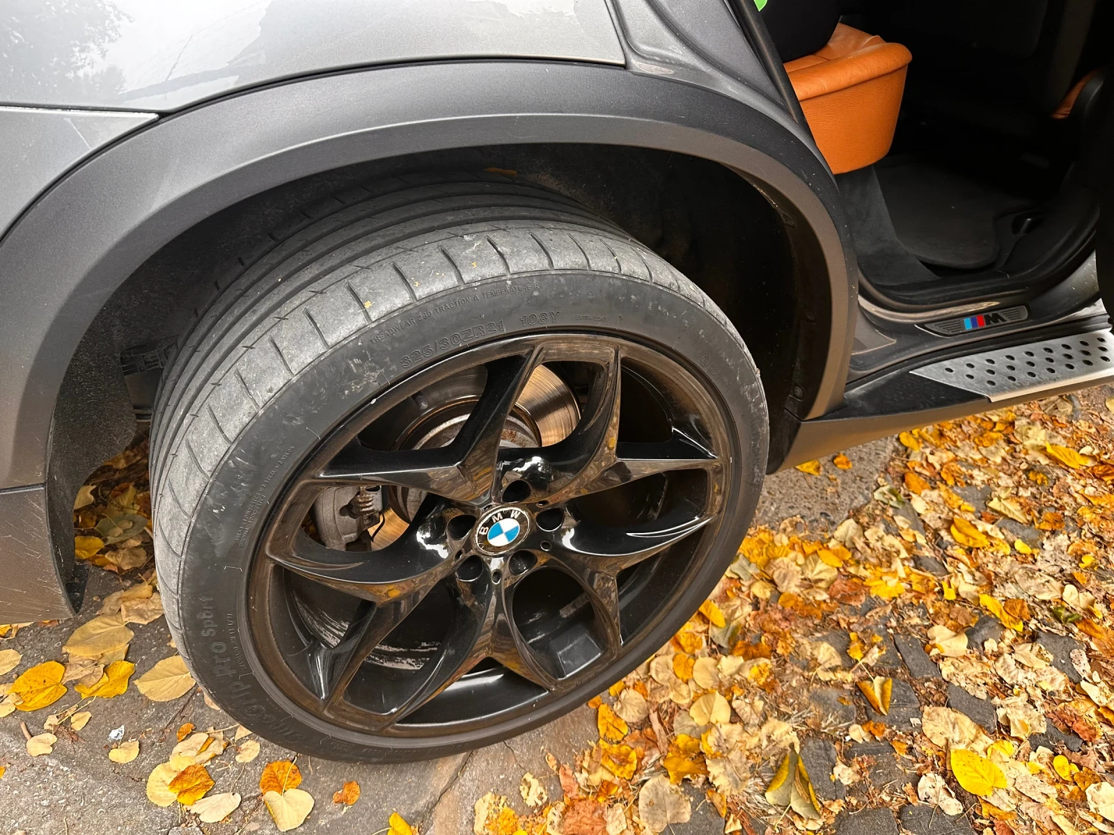 BMW X5 4.8i - изображение 10