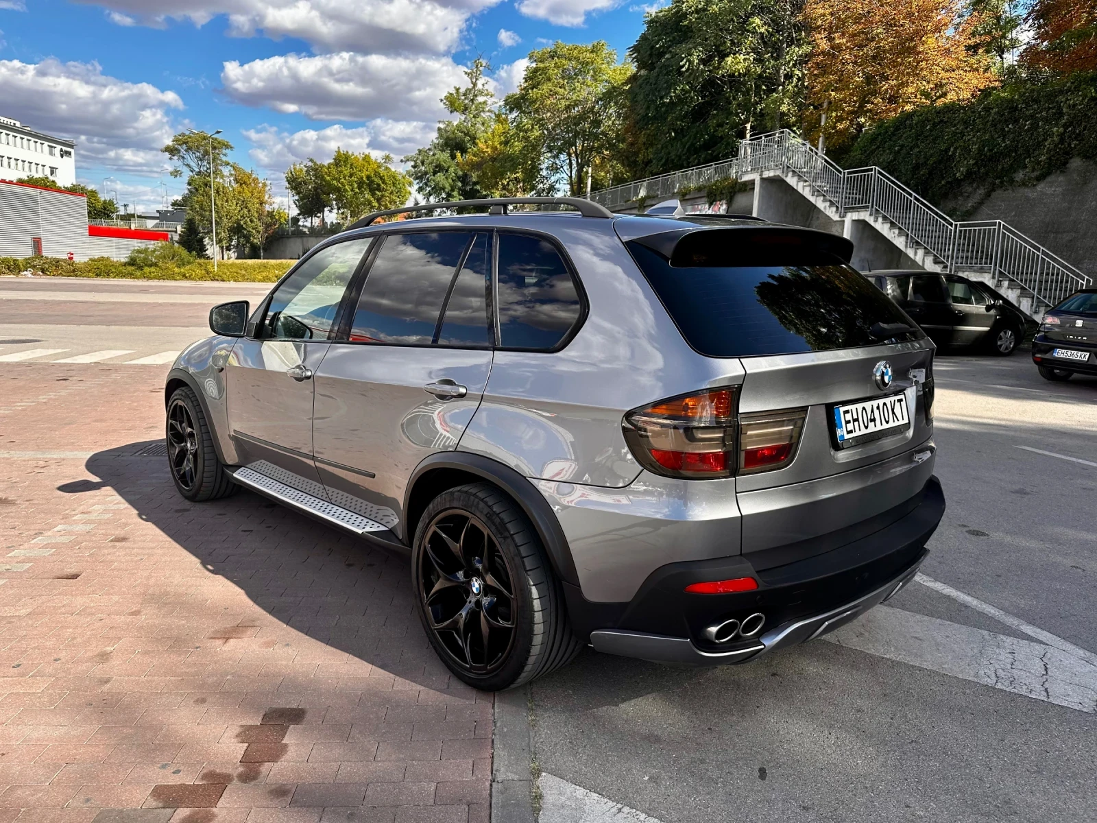 BMW X5 4.8i - изображение 4