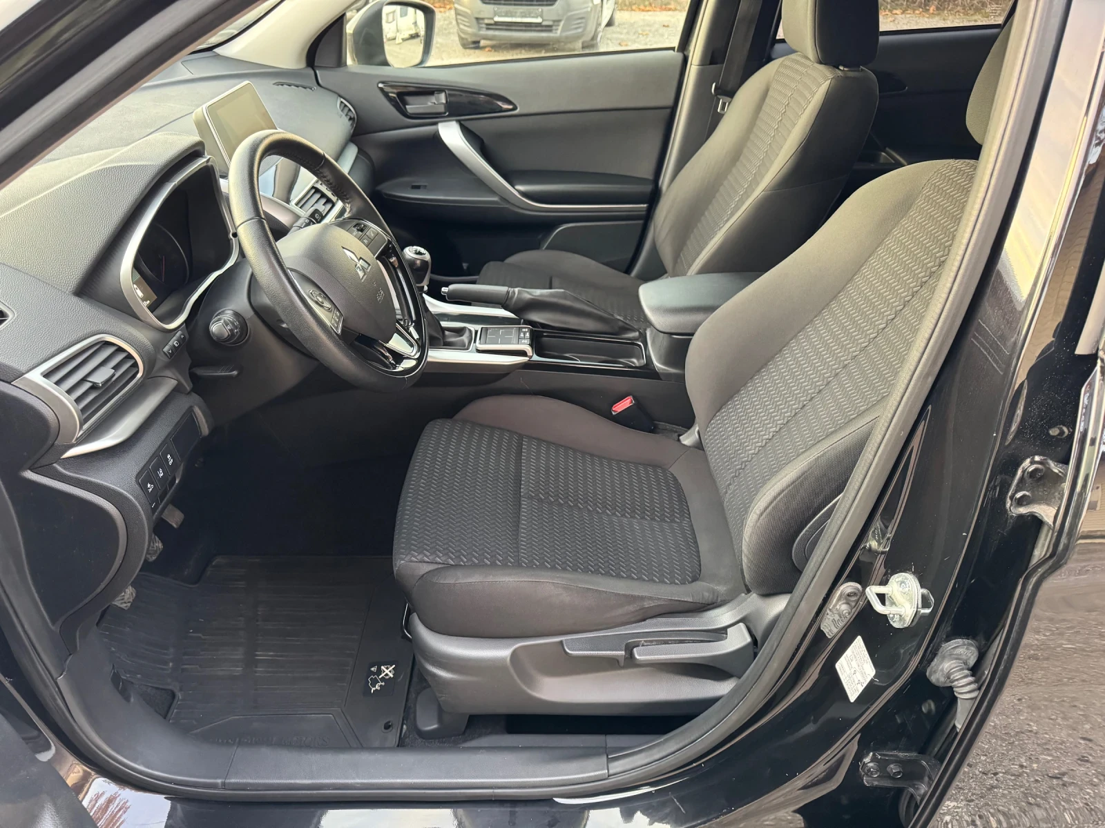 Mitsubishi Eclipse Cross 1.5T 2019г. 163к.с 2WD 86.000км  - изображение 8