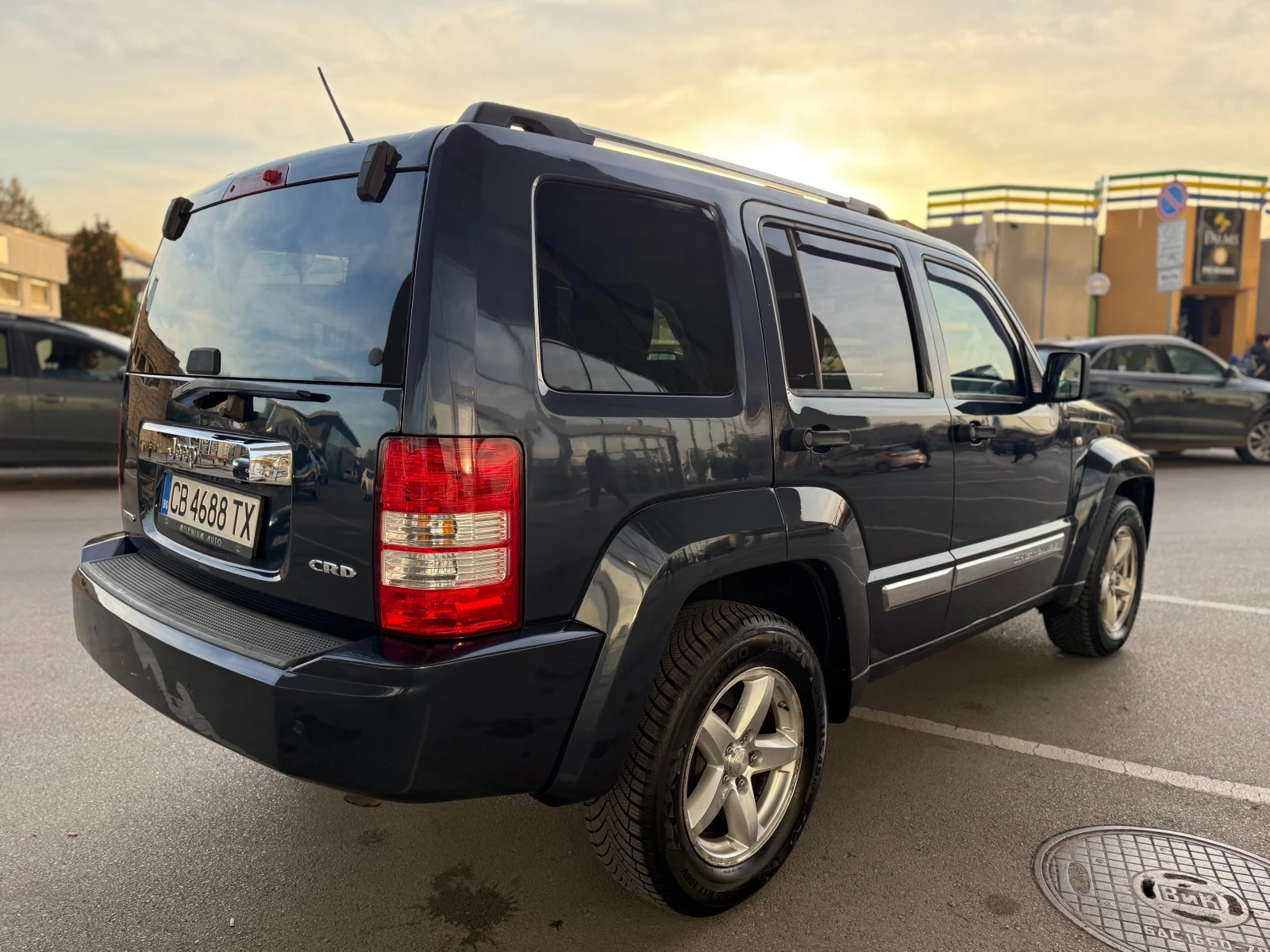 Jeep Cherokee 6 МЕСЕЦА ГАРАНЦИЯ/2.8CRDI 177к.с. 4х4/Блокаж - изображение 4