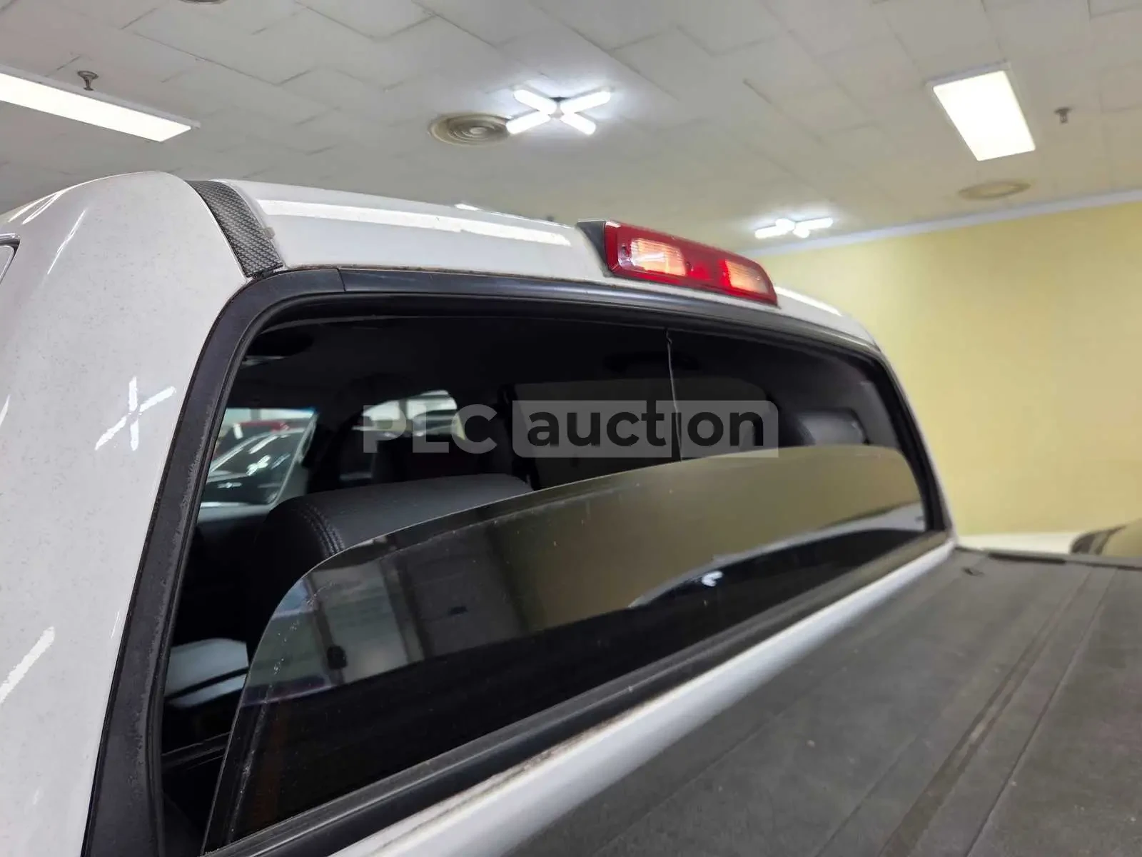 Toyota Tundra 5.7L V8 | 4X4 | КОЖЕН САЛОН | ПОДГРЕВ, снимка 13 - Автомобили и джипове - 53989502