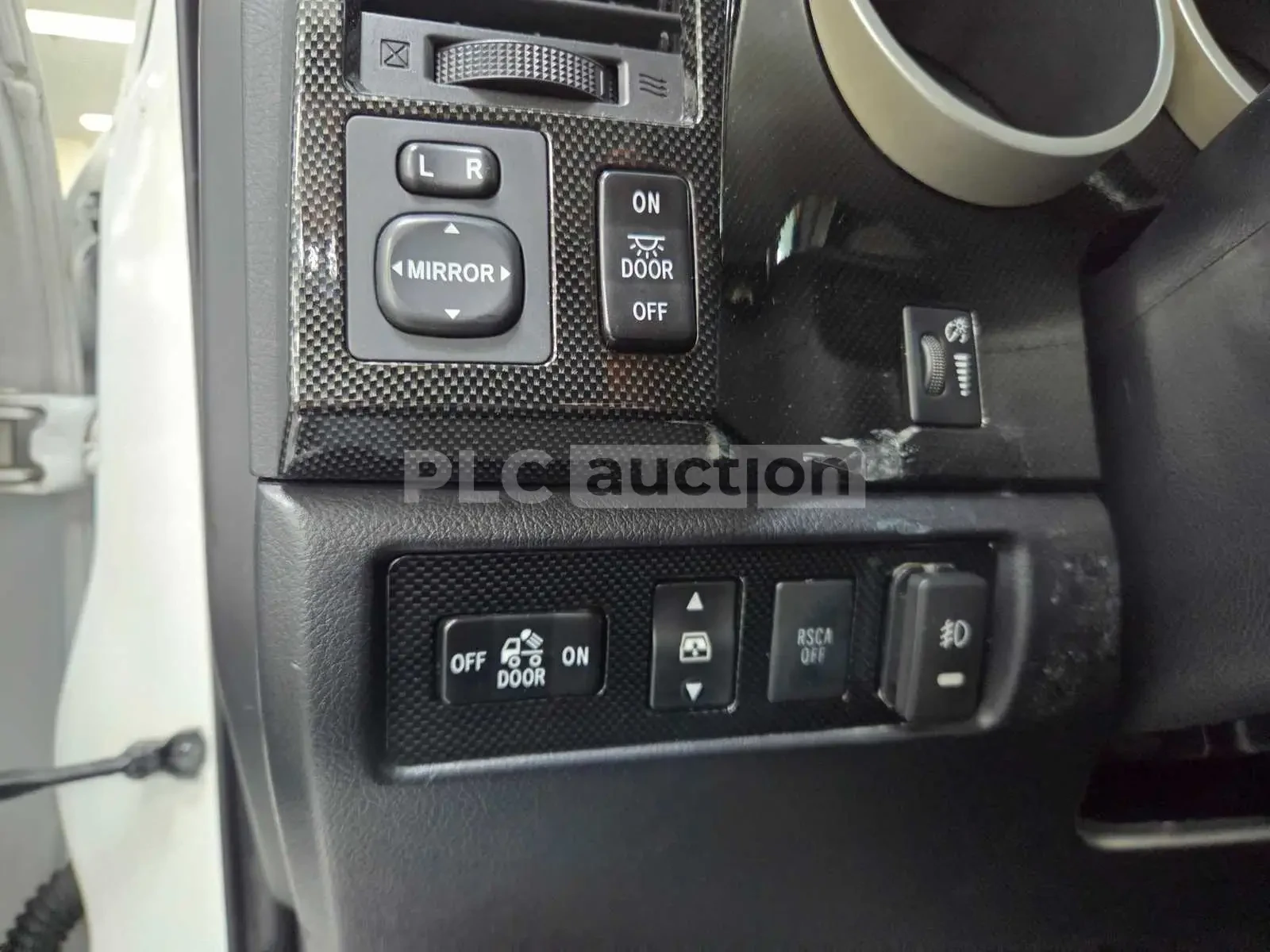 Toyota Tundra 5.7L V8 | 4X4 | КОЖЕН САЛОН | ПОДГРЕВ, снимка 11 - Автомобили и джипове - 53989502