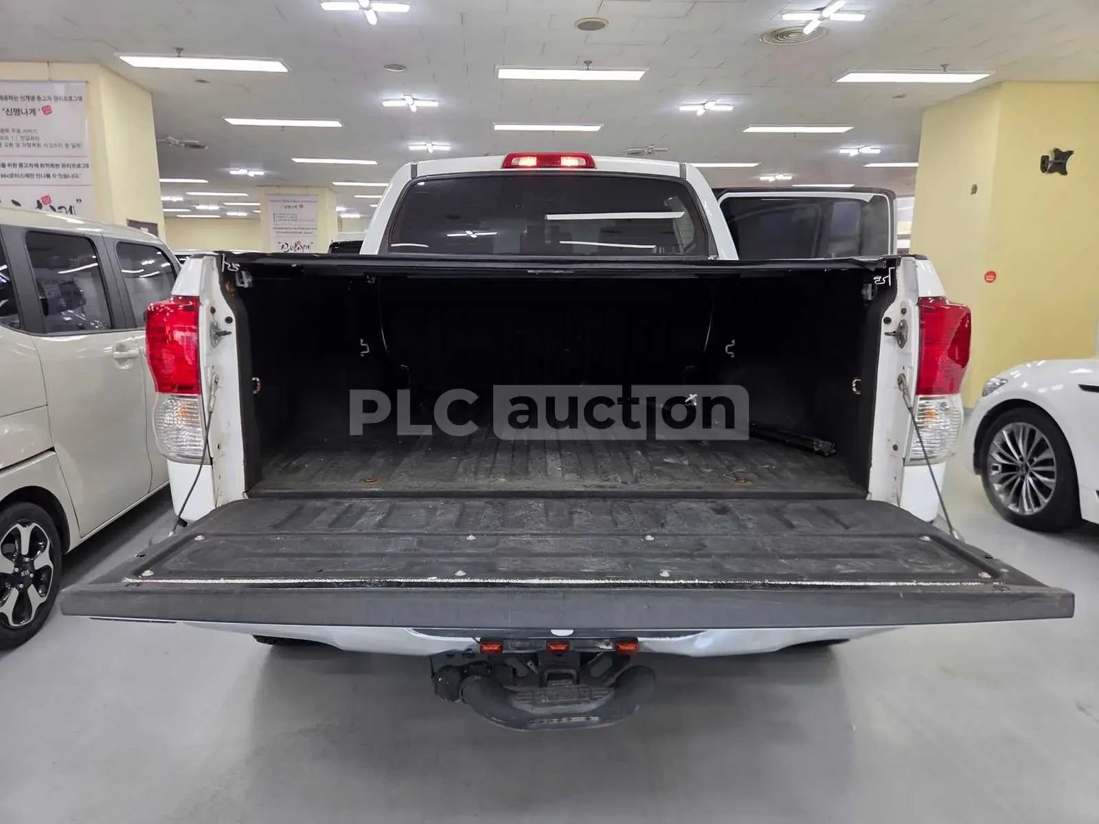 Toyota Tundra 5.7L V8 | 4X4 | КОЖЕН САЛОН | ПОДГРЕВ, снимка 14 - Автомобили и джипове - 53989502