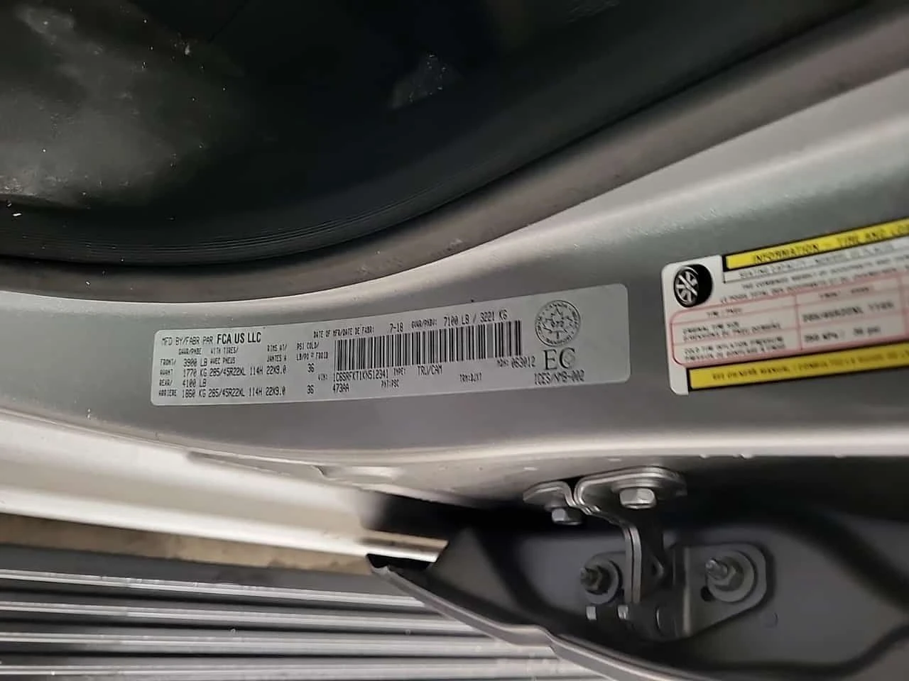 Dodge RAM 1500 * LARAMIE LONGHORN CREW CAB SHORT BED * CARFAX * Ц, снимка 15 - Автомобили и джипове - 54079735