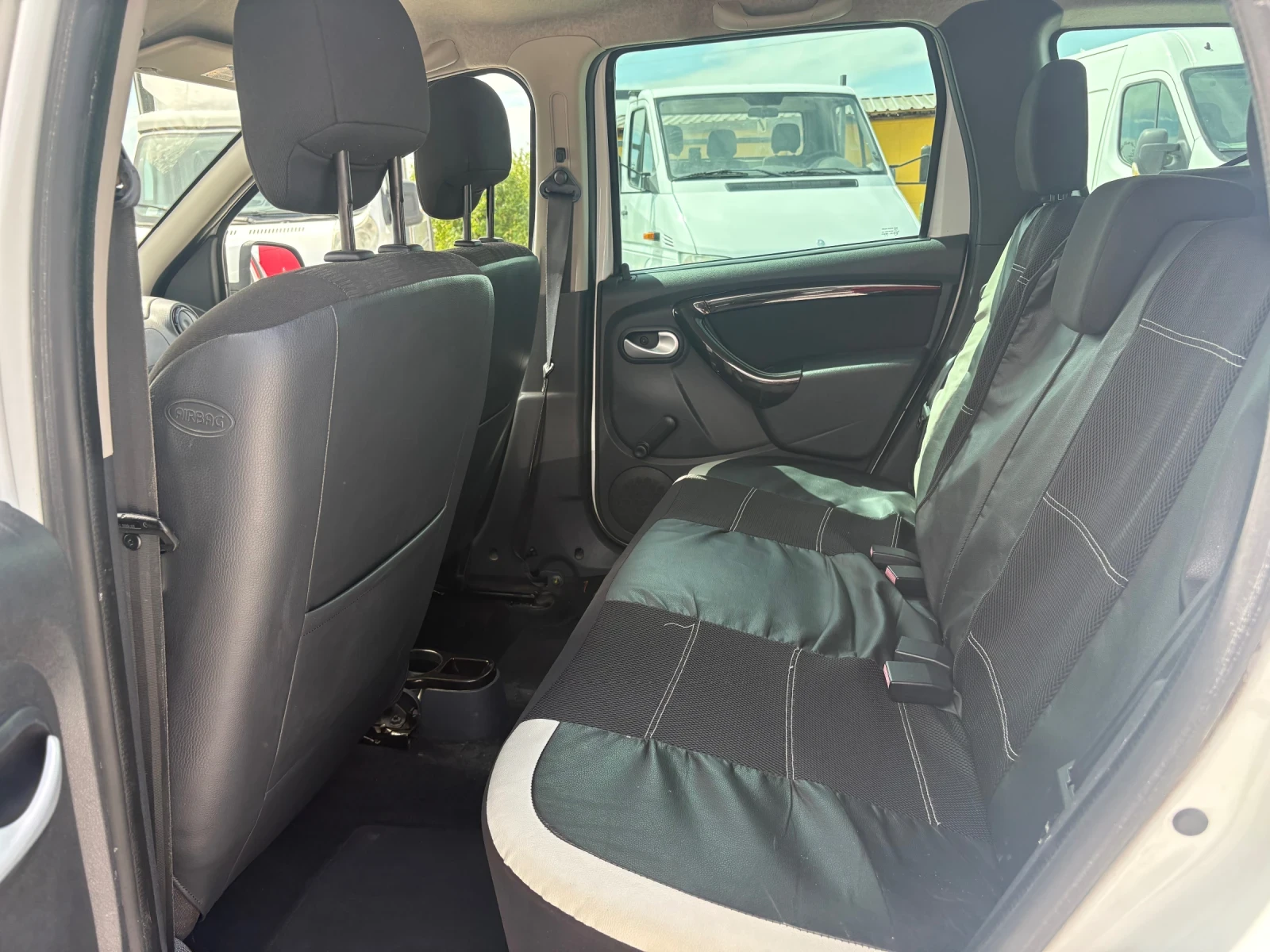 Dacia Duster 1, 6 бензин, снимка 8 - Автомобили и джипове - 54518711