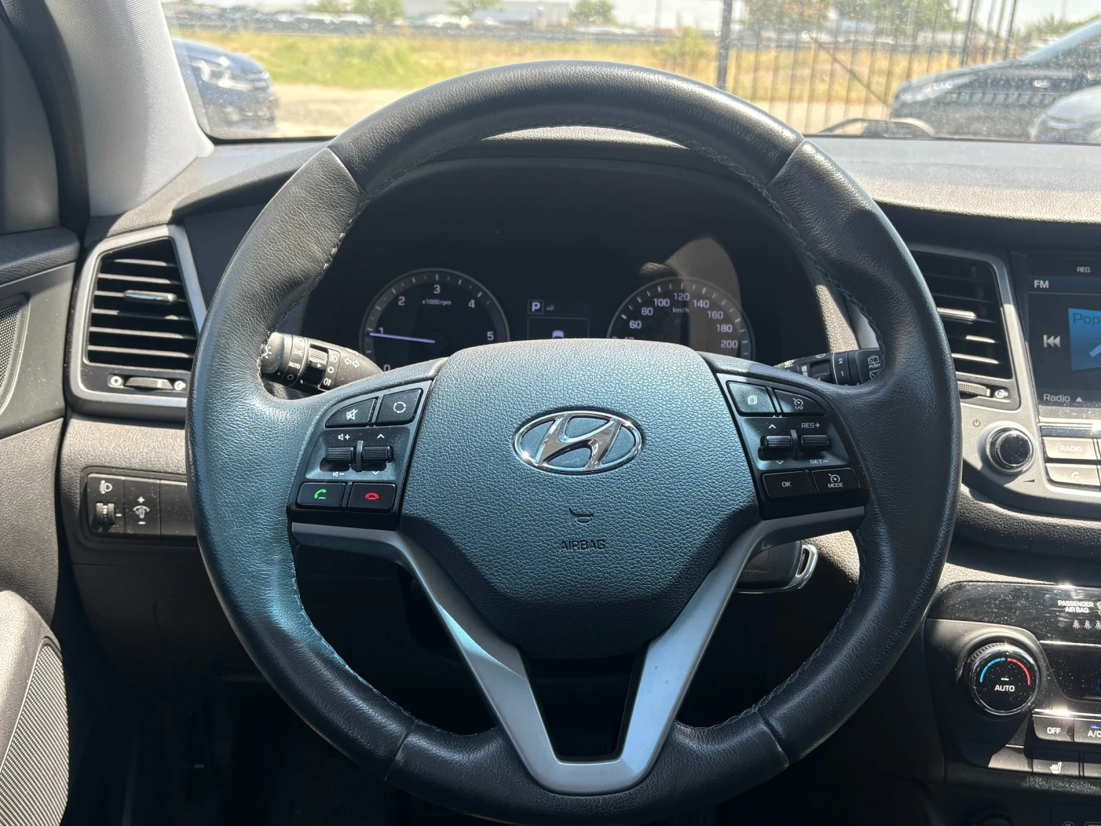 Hyundai Tucson, снимка 3 - Автомобили и джипове - 55397475